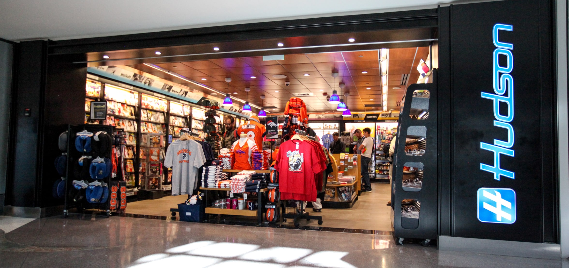 Picture of Hudson Newstand shop on B Gates.